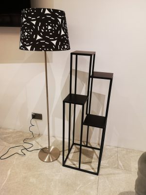 LL1 - S LUXUS FLOOR LAMP AC22 - B PEDESTAL DISPLAY STAND