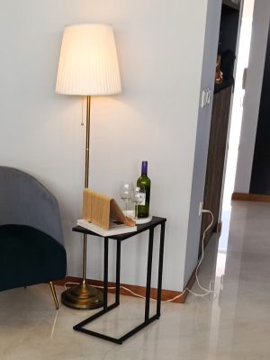 LL8 - WG HERITAGE FLOOR LAMP & 905 SIDE COFFEE TABLE BLACK