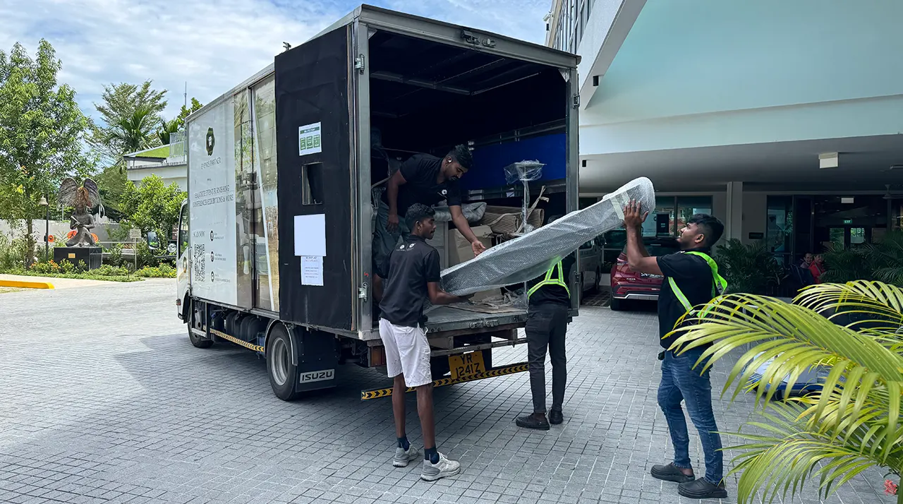 Events Partner unloading from lorry
